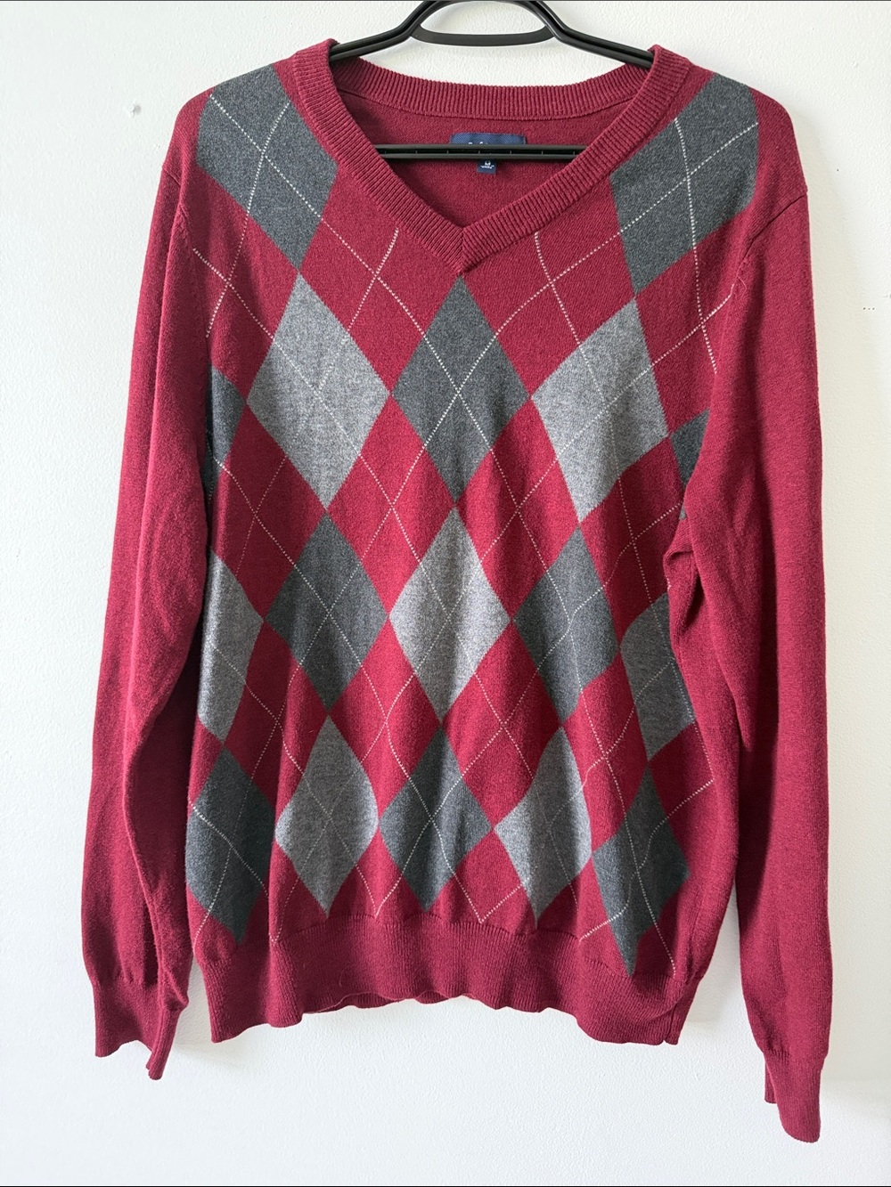croft & barrow Maroon and Gray Argyle V-Neck Sweater Size M
